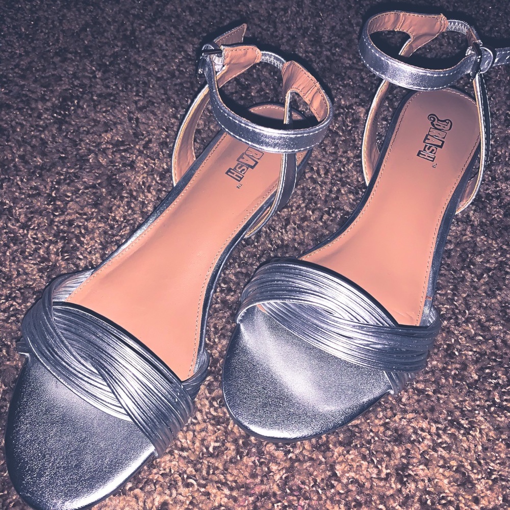 Silver sandals💖 - Picture 4 of 5